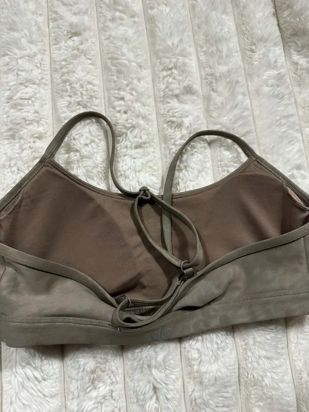 ALO Yoga size gravel